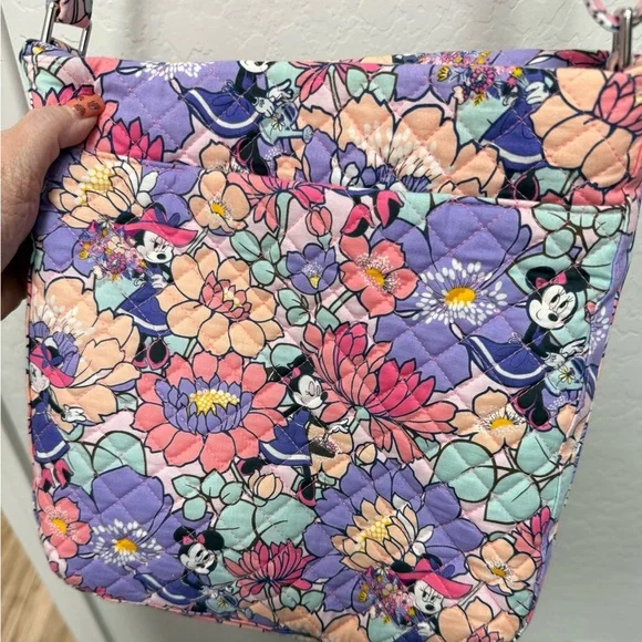 Vera Bradley Minnie Mouse Garden Party Triple Zip Hipster Crossbody Bag. EUC - Picture 1 of 5